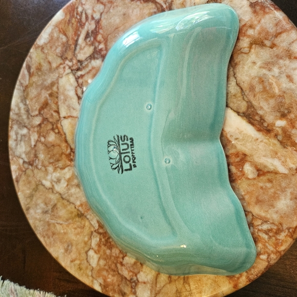 Vintage 1970's LOTUS Metlox Vernon Aqua Cresent Salad Dish - Picture 3 of 3